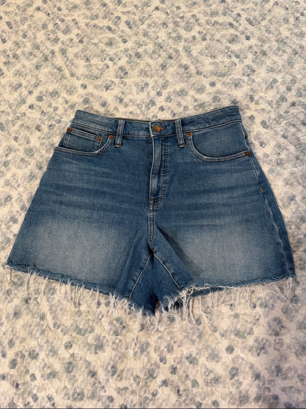Madewell Medium Wash Frayed Hem Denim Shorts